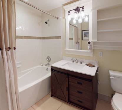 Guest Bathroom 2