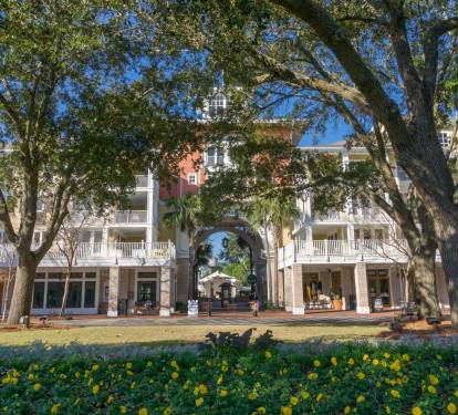 Enjoy shopping and restaurants and nightlife just steps away!