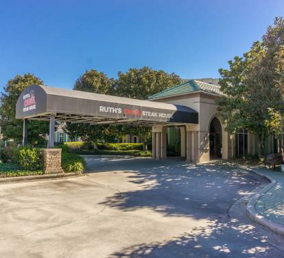 Ruth Chris Steakhouse located at the entrance of the Silver Shells Resort.