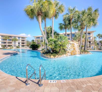 Gorgeous High Pointe Community Pool