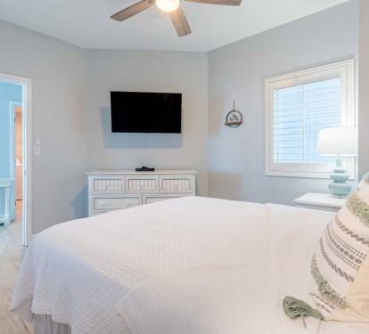 Lighthouse 1118 Bedroom 3 with Queen Bed
