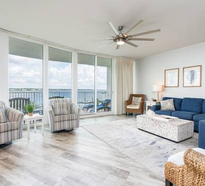 Caribe 305C  Spacious Living Room