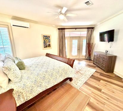 Master Suite - Downstairs