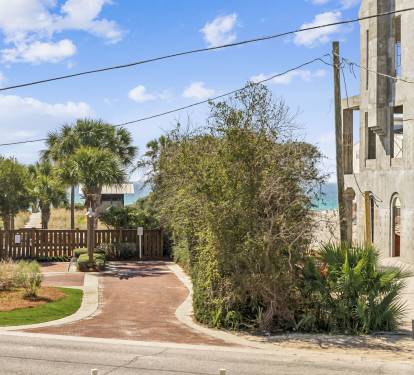 Take In the Stunning Gulf Views!