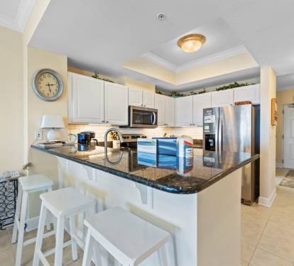 Crystal Tower 1003 Kitchen Counter Seats 3