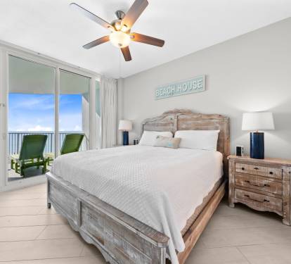 Lighthouse 515 Primary Bedroom with King Bed