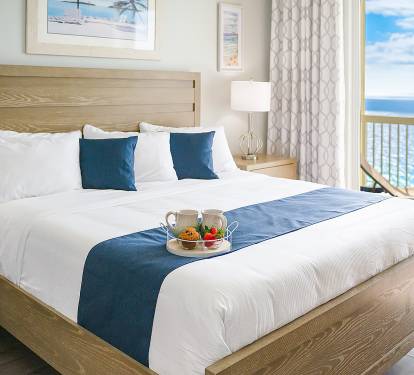 Primary Bedroom with Gulf View and balcony access