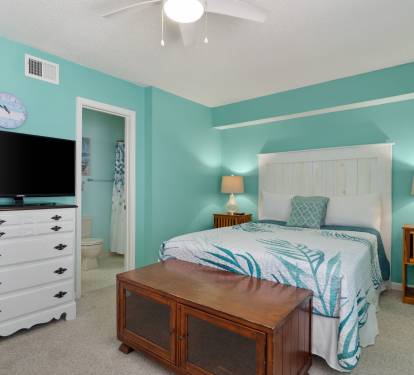 Guest Bedroom 1 (Queen)