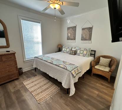 Main Level Guest Bedroom (King)
