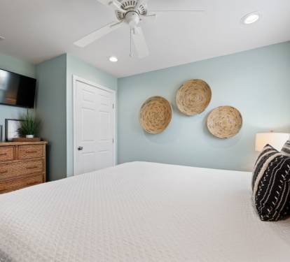 Take It EZ Bedroom 2 with King Bed