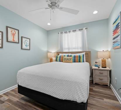 Take It EZ Bedroom 3 with Queen Bed
