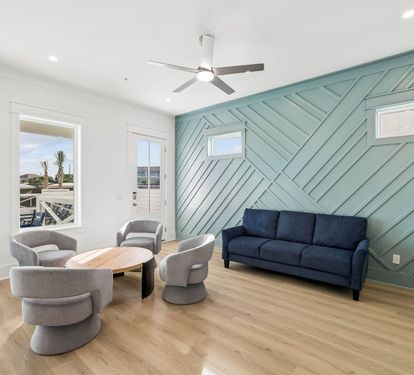 Ample Seating - Perfect for Hanging Out!