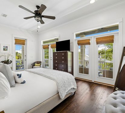 Primary King Suite - Private Balcony + Flat-Screen TV