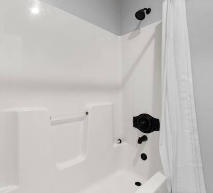 Lighthouse 901 Bathroom 2 with Tub Shower Combo
