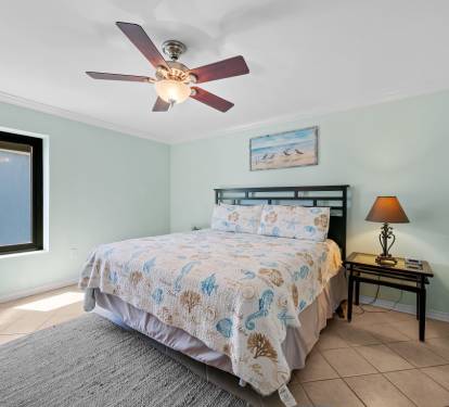 12 Island Winds 280 Primary Bedroom