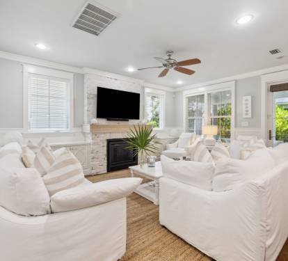 Warm & Inviting Living Area!