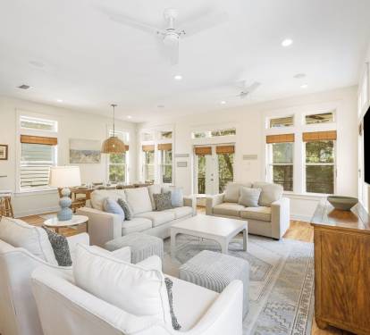 Sun-Filled Living Area with Ample Seating