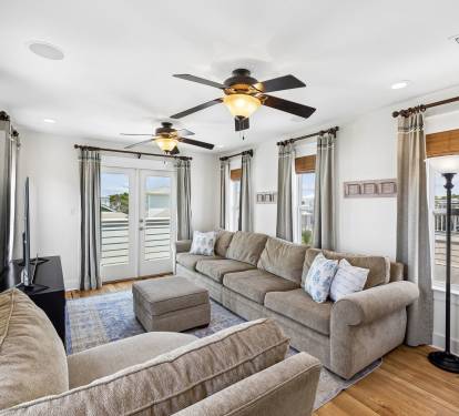 Ample Seating for Hanging Out!