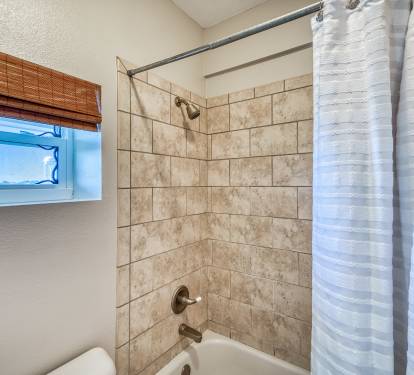 Jack & Jill Bathroom - Shower/Tub Combo