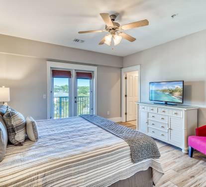King Guest Suite - Balcony Access + Flat-Screen TV