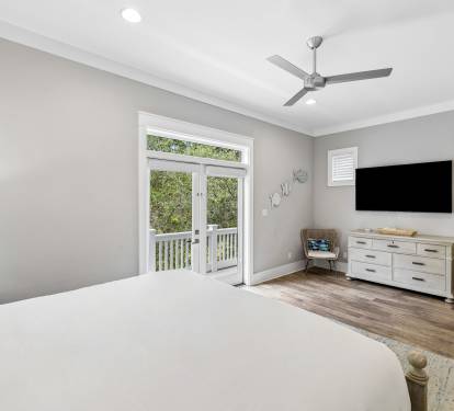 King Guest Suite - Porch Access + Flat-Screen TV