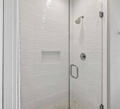 Family En-Suite - Walk-In Shower