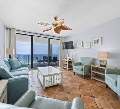 Pelican Pointe 803 Living Room with Queen Sleeper