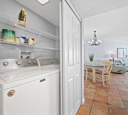 Pelican Pointe 803 Full Sized Washer & Dryer