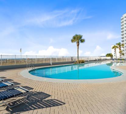 3 Lighthouse Outdoor Pool