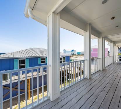 All Moh's Paradise Spacious Main Deck