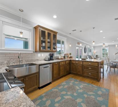 All Moh's Paradise Fully Equipped Kitchen