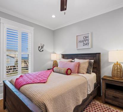 All Moh's Paradise Bedroom 3 with Queen Bed