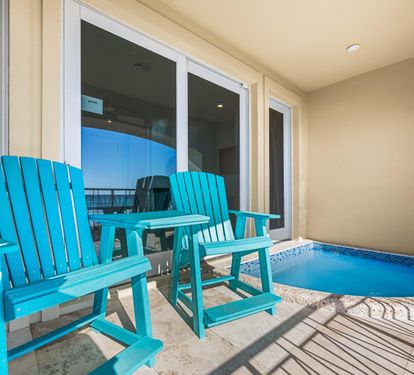 Private Splash Pool on the Beach!