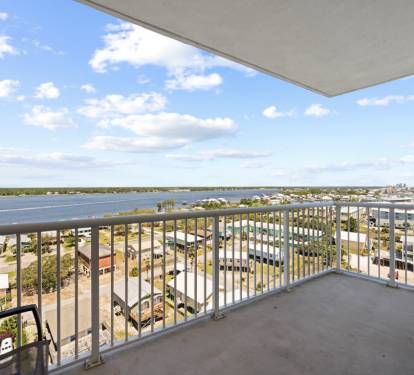 Crystal Tower 1101 Bedroom 2 Northside Balcony