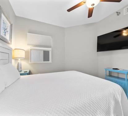 Lighthouse 515 Bedroom 3 with Queen Bed