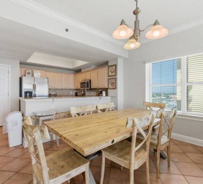 Crystal Shores West 601 Dining