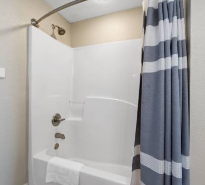 Crystal Shores West 601 Primary Bathroom
