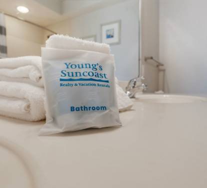 Crystal Shores West 601 Bathroom Amenities
