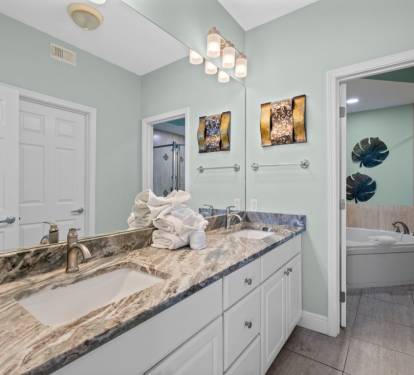 San Carlos 401 Primary Bathroom
