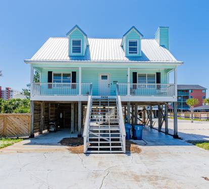 Wanderlust Front Exterior