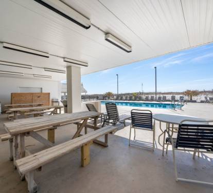 6 Island Winds West Pool Lounge-Picnic Area