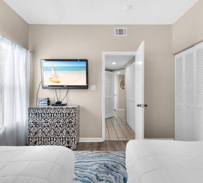 Bedroom 2 with Flat Screen TV