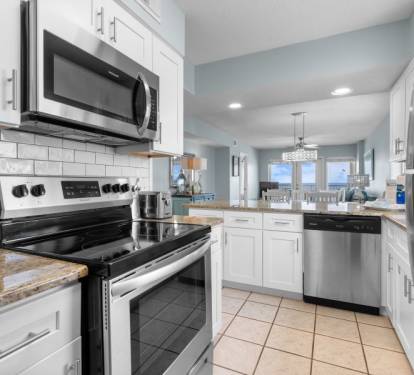 Boardwalk 1087 Fully Equipped Kitchen
