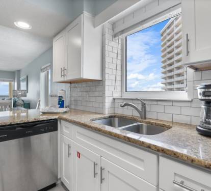 Boardwalk 1087 Fully Equipped Kitchen