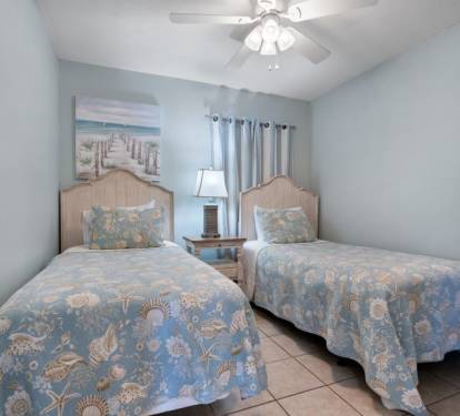 Boardwalk 1087 Bedroom 3 with Two Twins