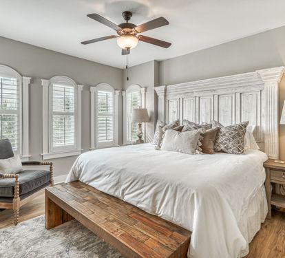 Primary Suite - King Size Bed