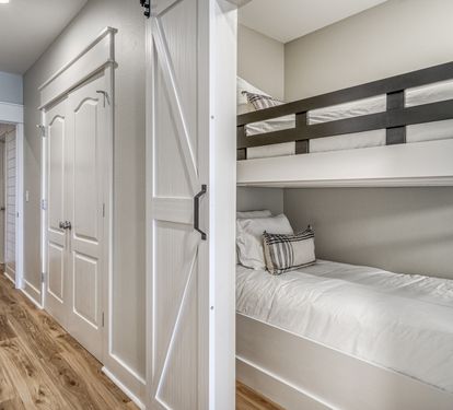 Twin-over-Twin Bunk Nook