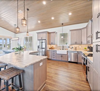 His & Hers Fully Equipped Kitchen