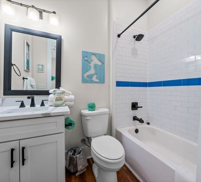 His & Hers Bathroom 4