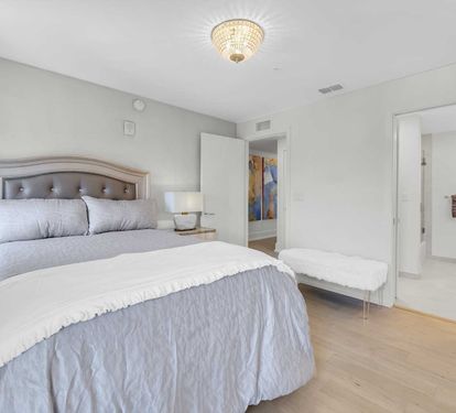 Queen Bedroom 3